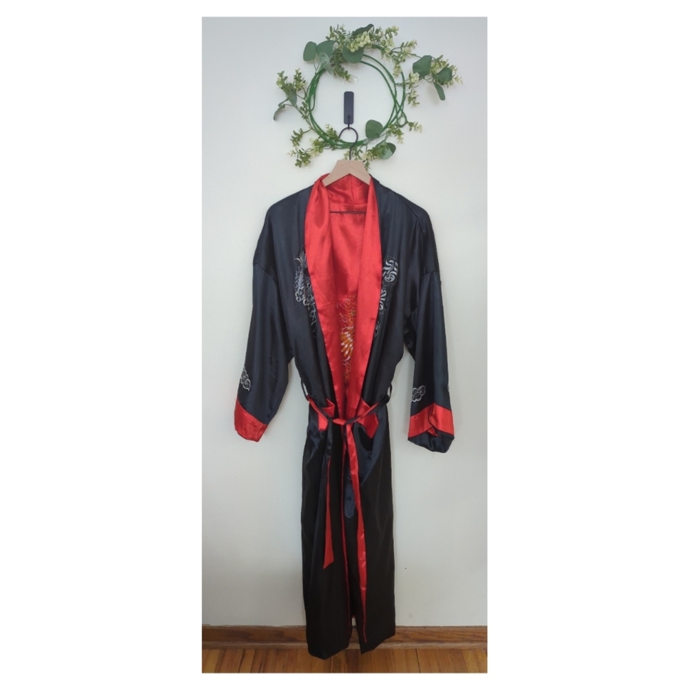 Vintage Embroidered dragon satin reversible belted robe excellent used condi